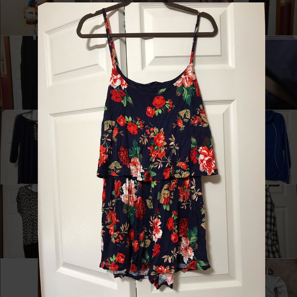 Flower print jumper never worn